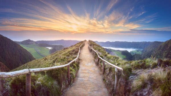 Mountain,Landscape,With,Hiking,Trail,And,View,Of,Beautiful,Lakes